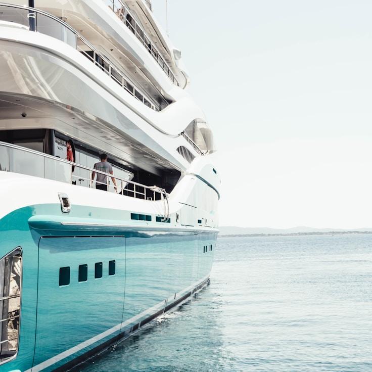Exquisite dining on deck